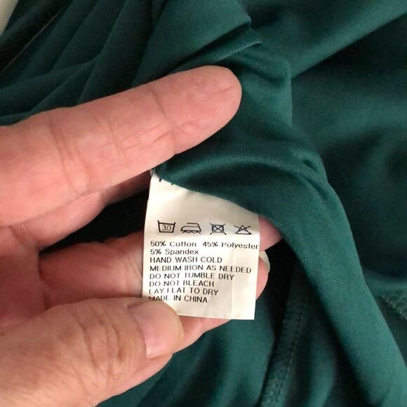 Vessos Fit n Flare dress size L gently Used - Picture 4 of 4